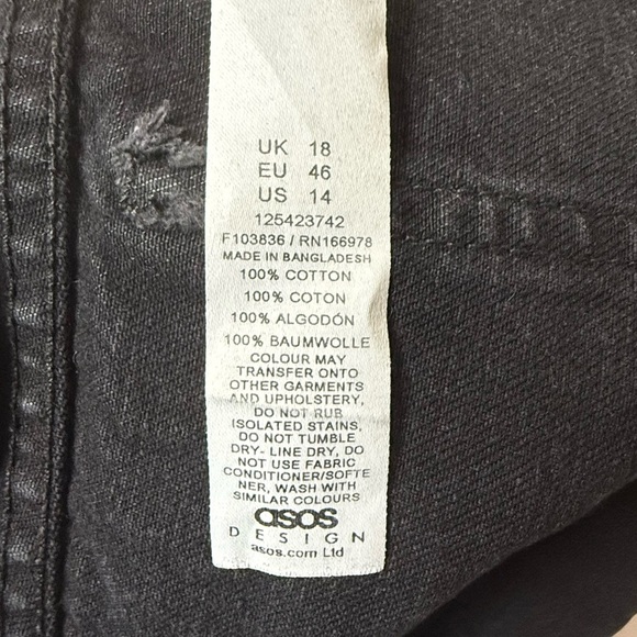 ASOS Design 100% Cotton Rigid Denim Distressed Goth Summer Black Cutoff Shorts - Picture 9 of 9